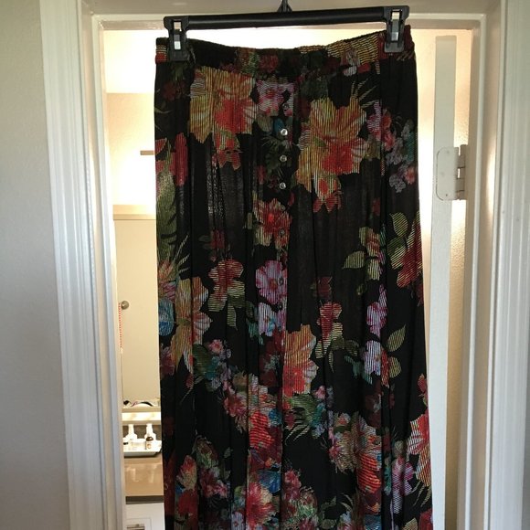Casual Studio Button Up Maxi Skirt - Picture 3 of 4